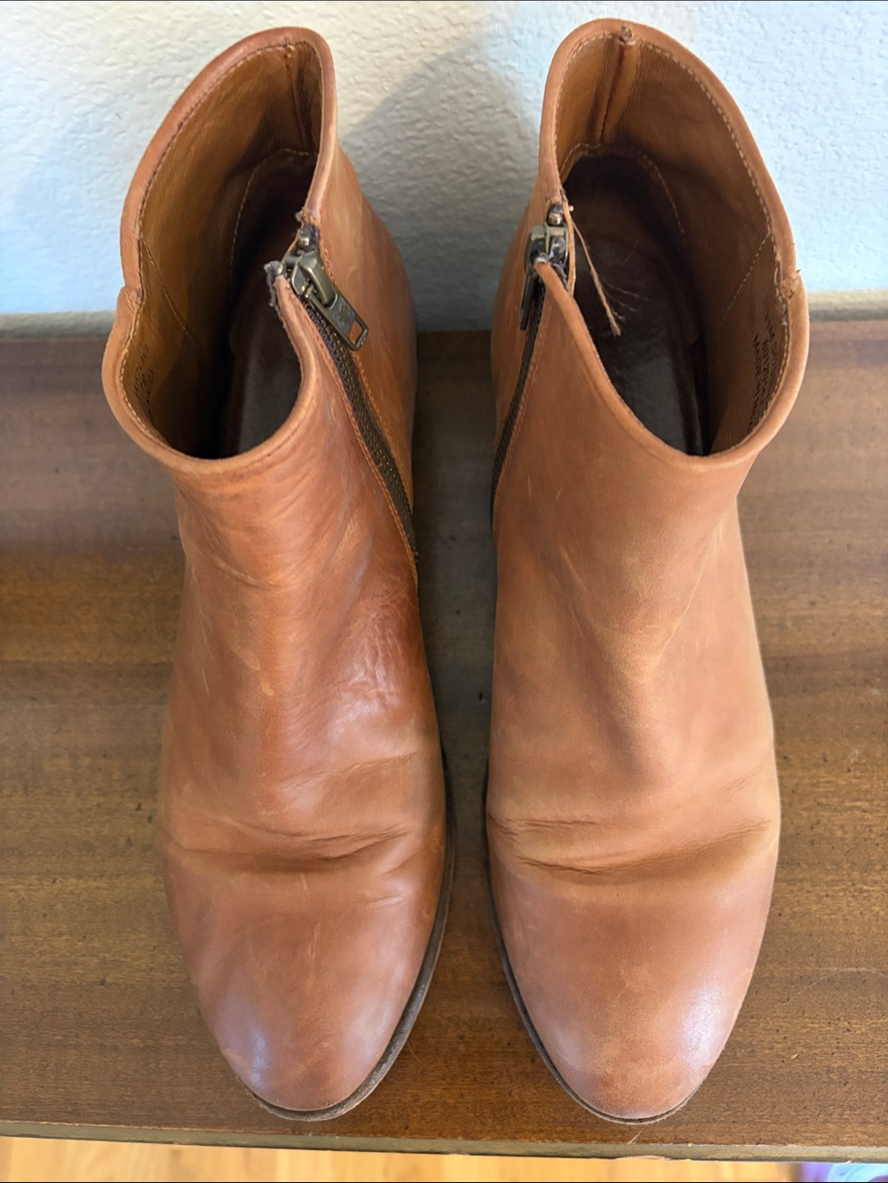 Frye Carson Piping Tan Leather Zip Ankle Booties 11 - Picture 3 of 11